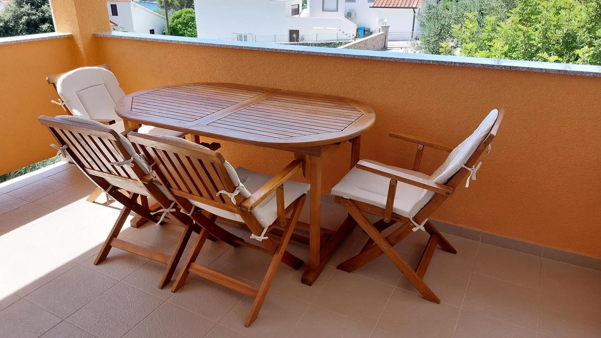 Apartments Palit Rab Town
