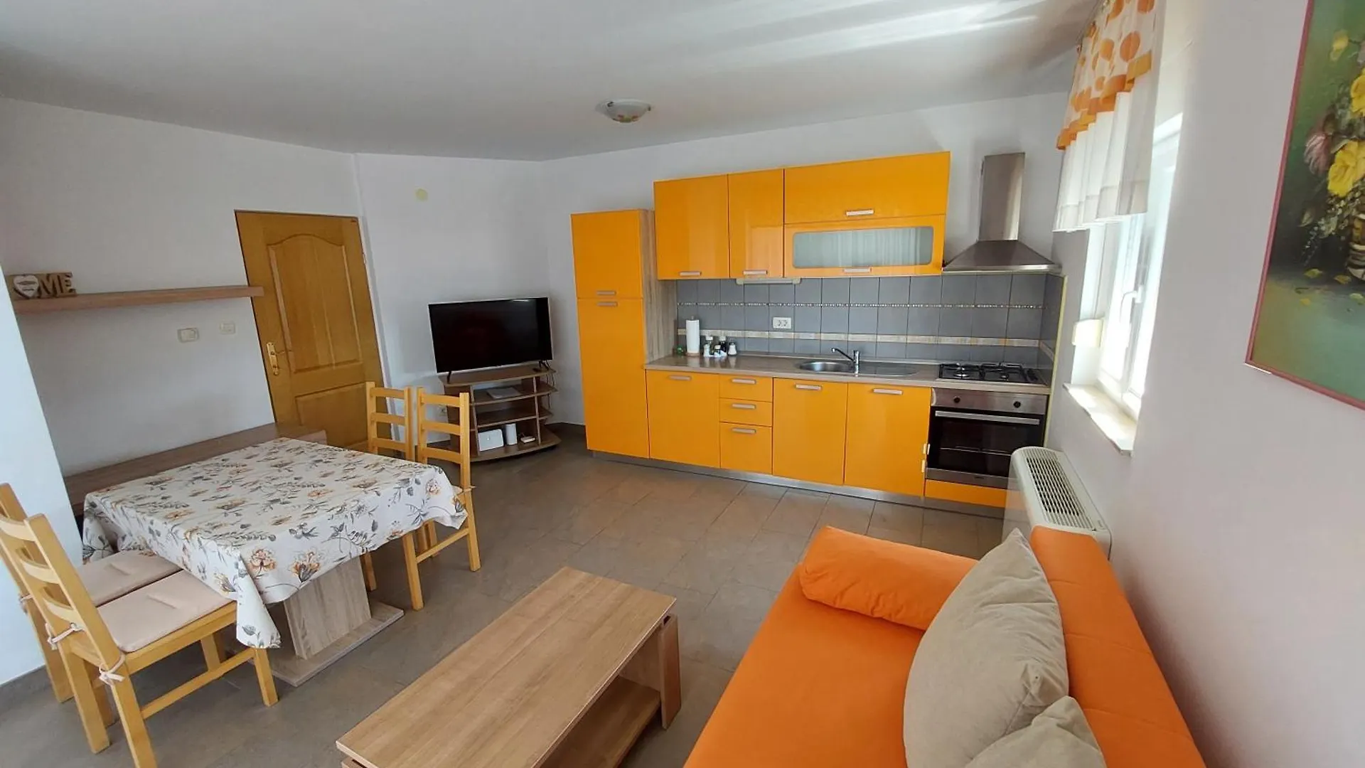 Apartments Palit Rab Town