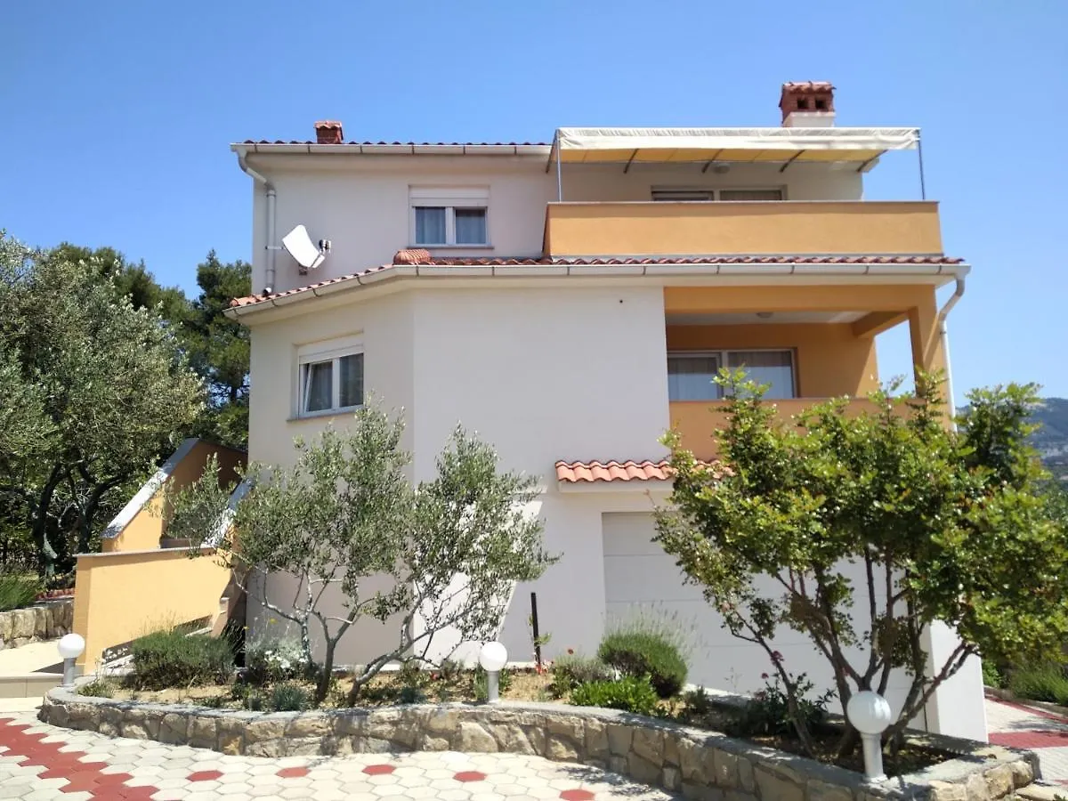 Apartments Palit Rab Town
